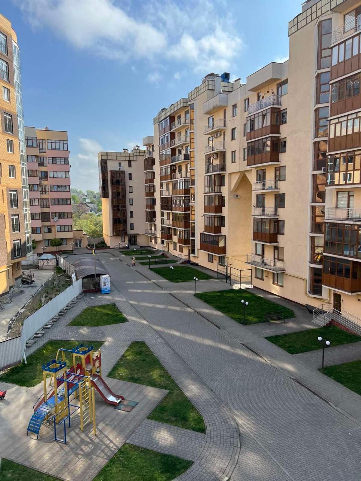 Затишні Апартаменти Two Cernăuți Exterior foto